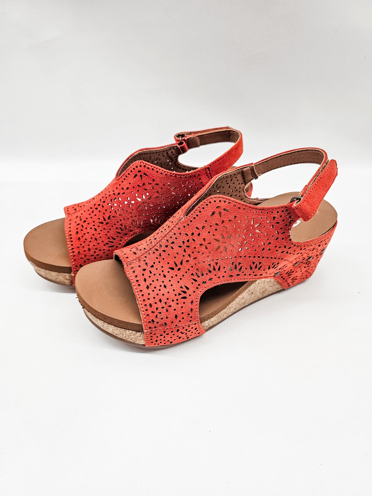 Very G Rust Free Fly 3 Wedge Sandals